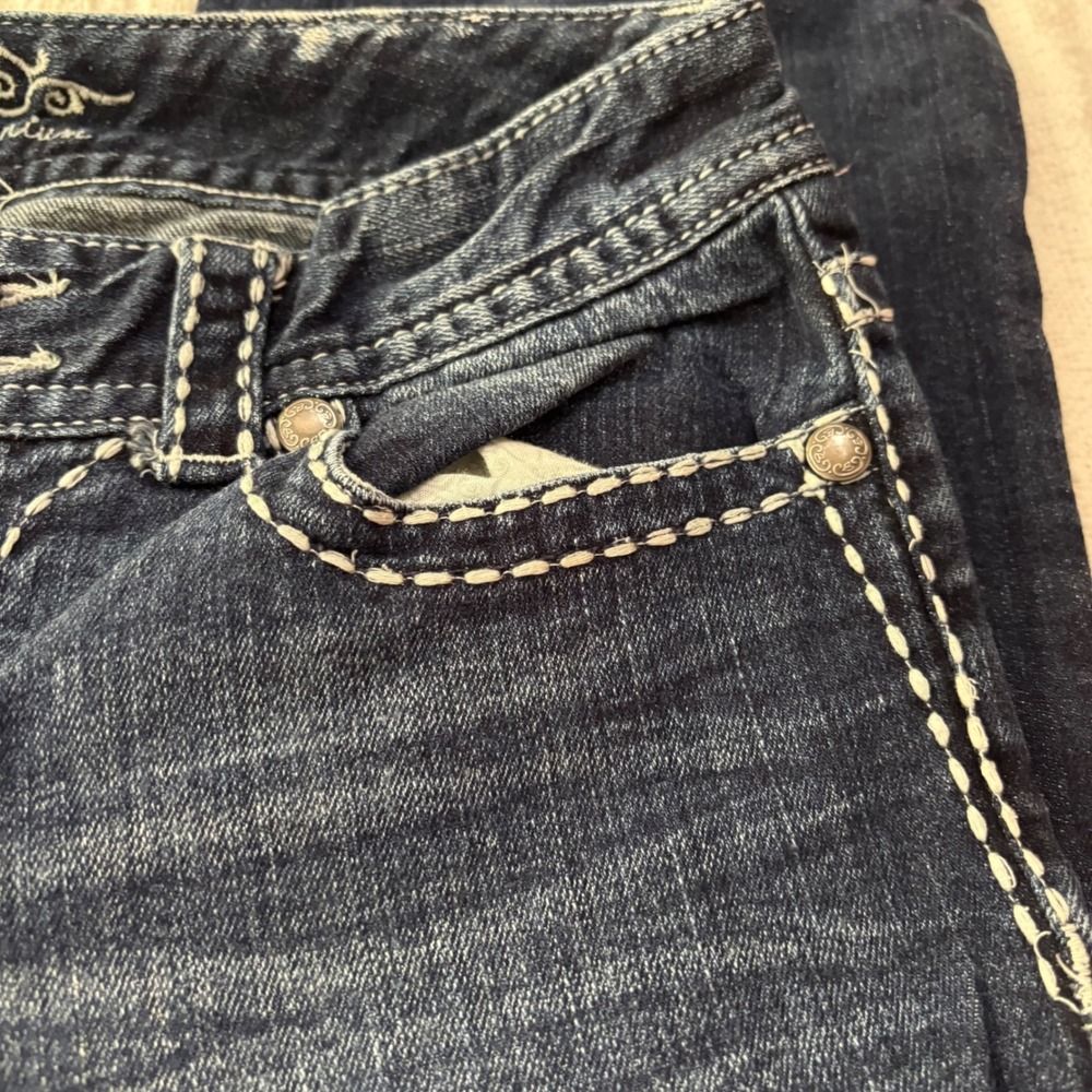 Maurices Premium Bootcut Jeans Dark Wash Rhinestone Embellished 9/10 Long Y2K - Picture 5 of 8